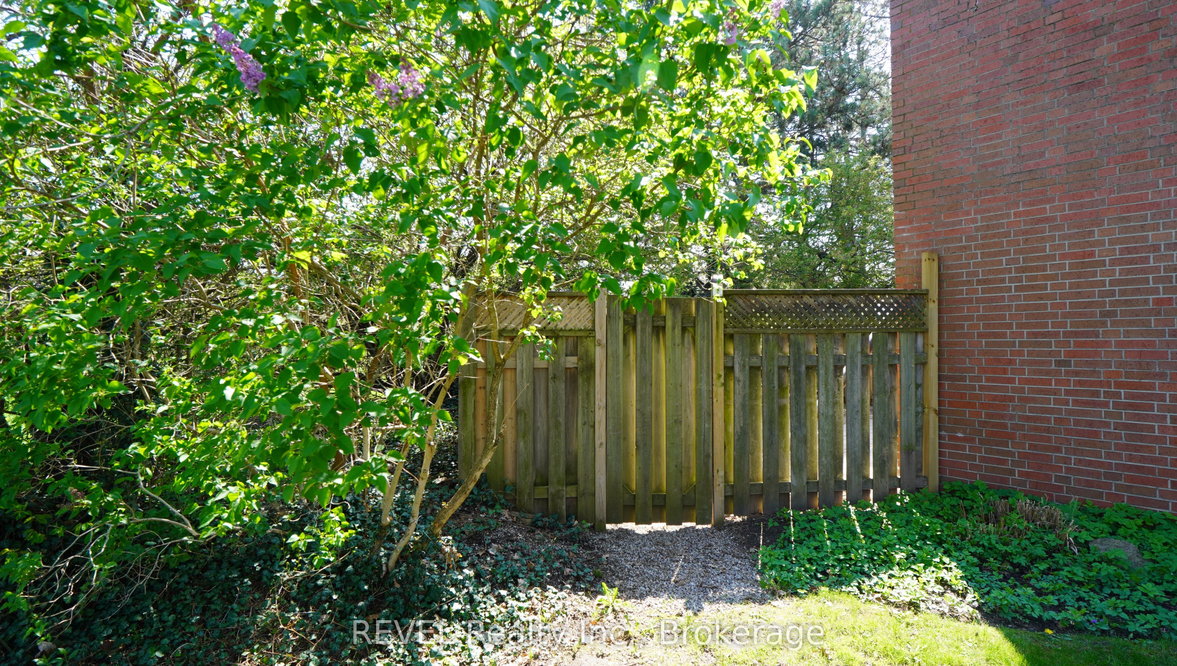 6453 Colborne Street #74, Niagara Falls 206 - Stamford