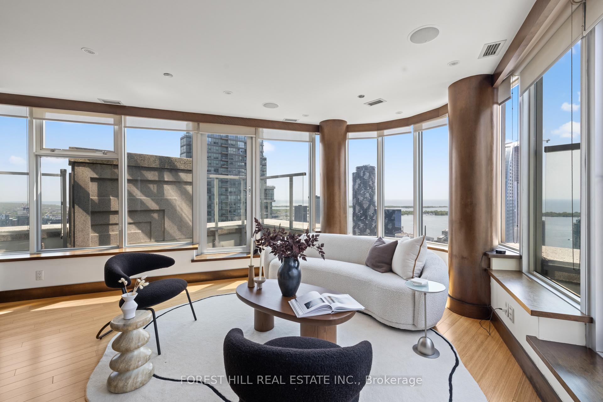 2 Bedrooms Condo at 1 King, Toronto For sale