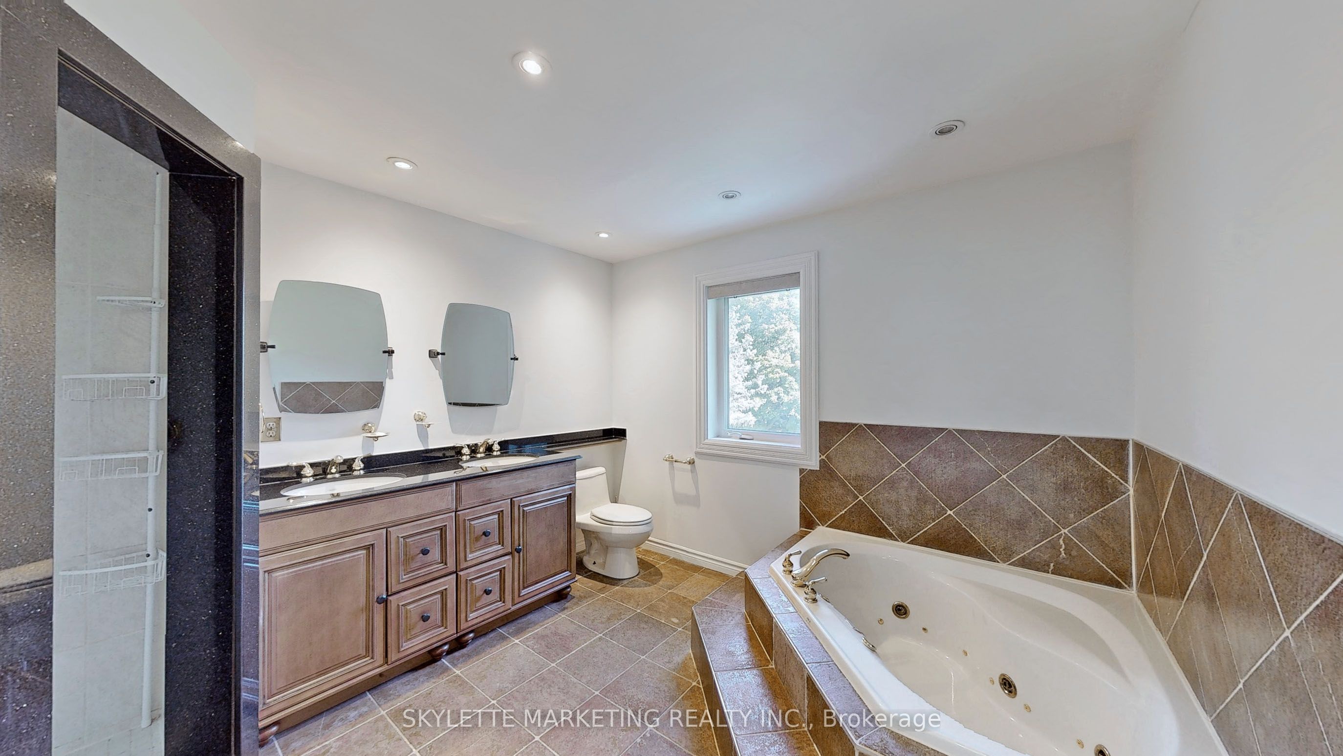 17 Boynton Circle