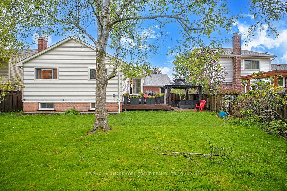 916 Finley Avenue, Ajax, ON L1S 3T3