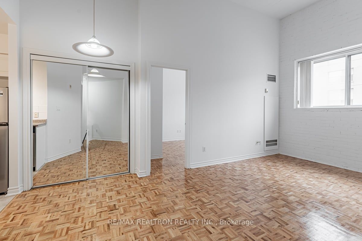 1401 Dupont Street, #116
