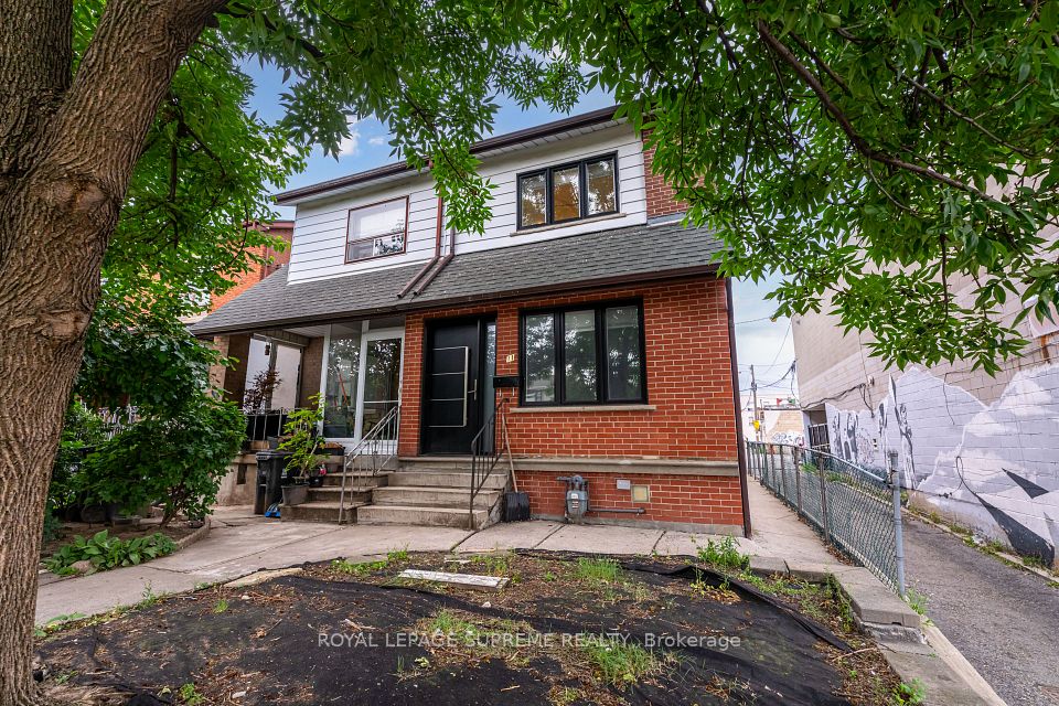 11 Earlscourt Avenue