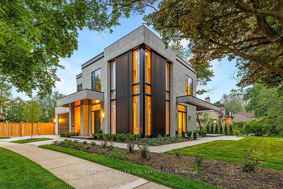 392 Maple Grove