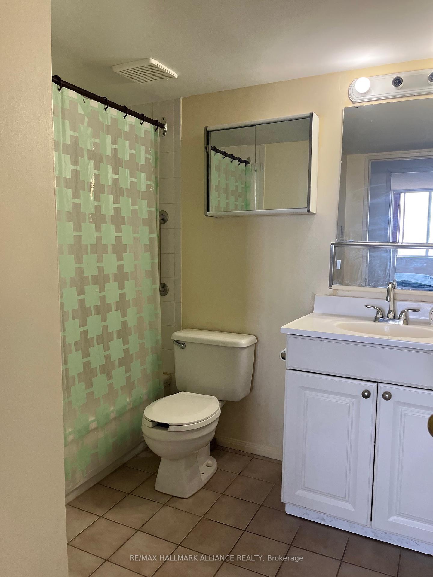 1 Bedroom Co-op at 4205 Shipp, Mississauga For sale