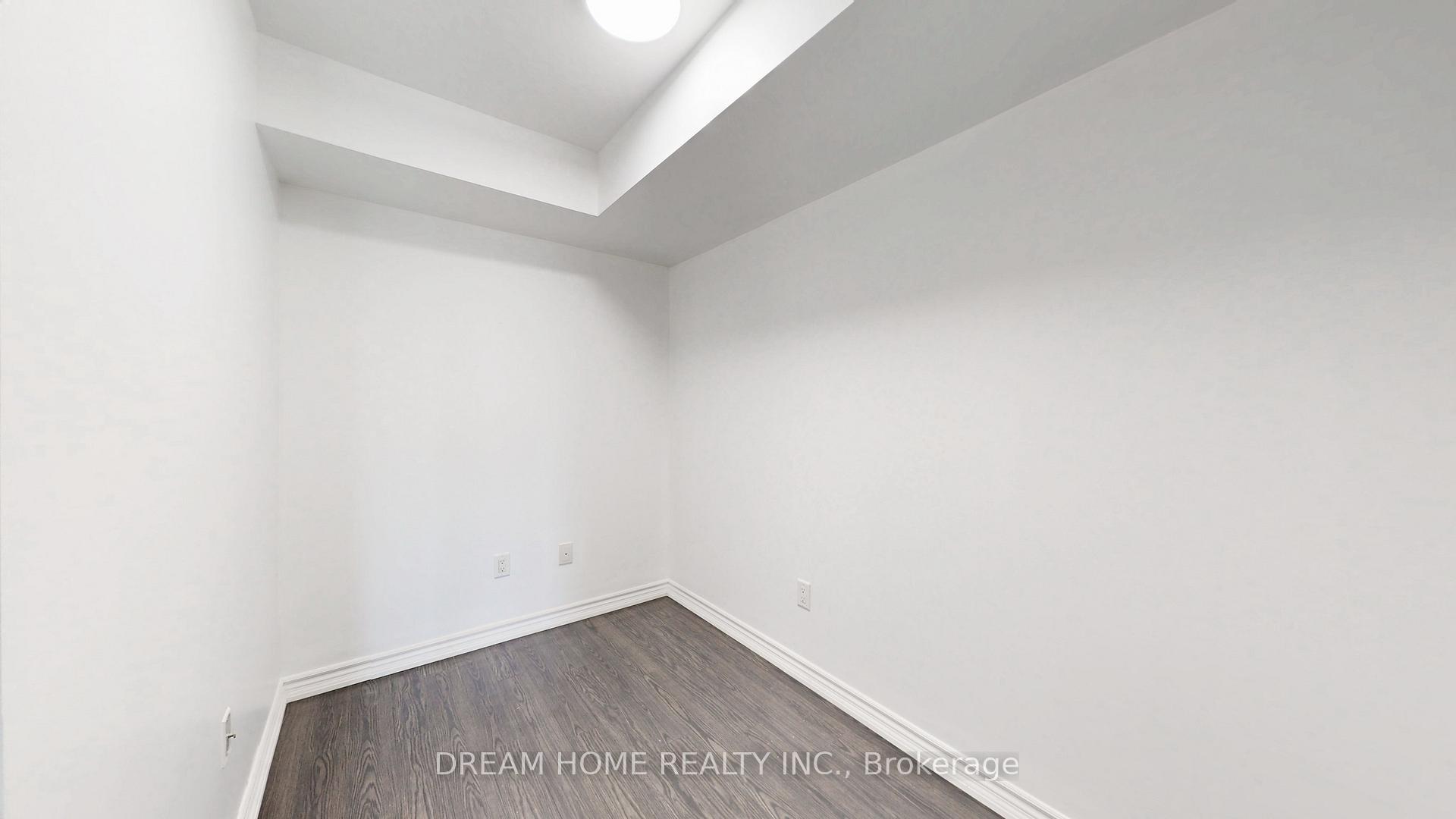 2 Bedrooms Condo at 386 Yonge, Toronto For sale