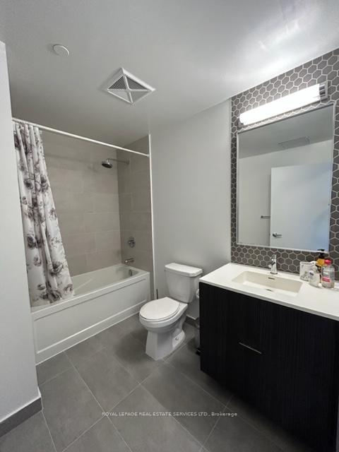 2 Bedrooms Condo at 2520 Eglinton, Mississauga For sale