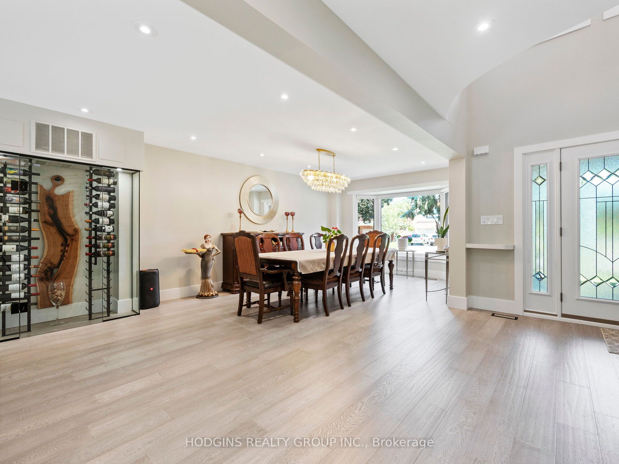 1816 Paddock Crescent