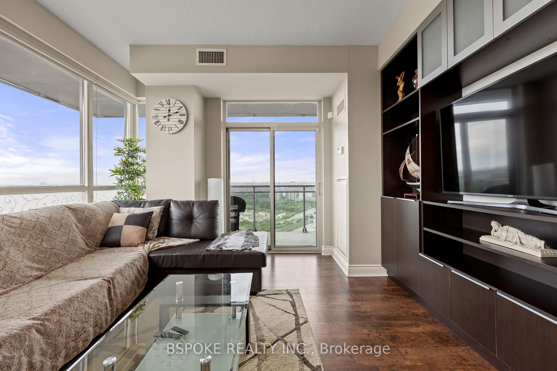 2 Bedrooms Condo at 16 Brookers, Toronto For sale