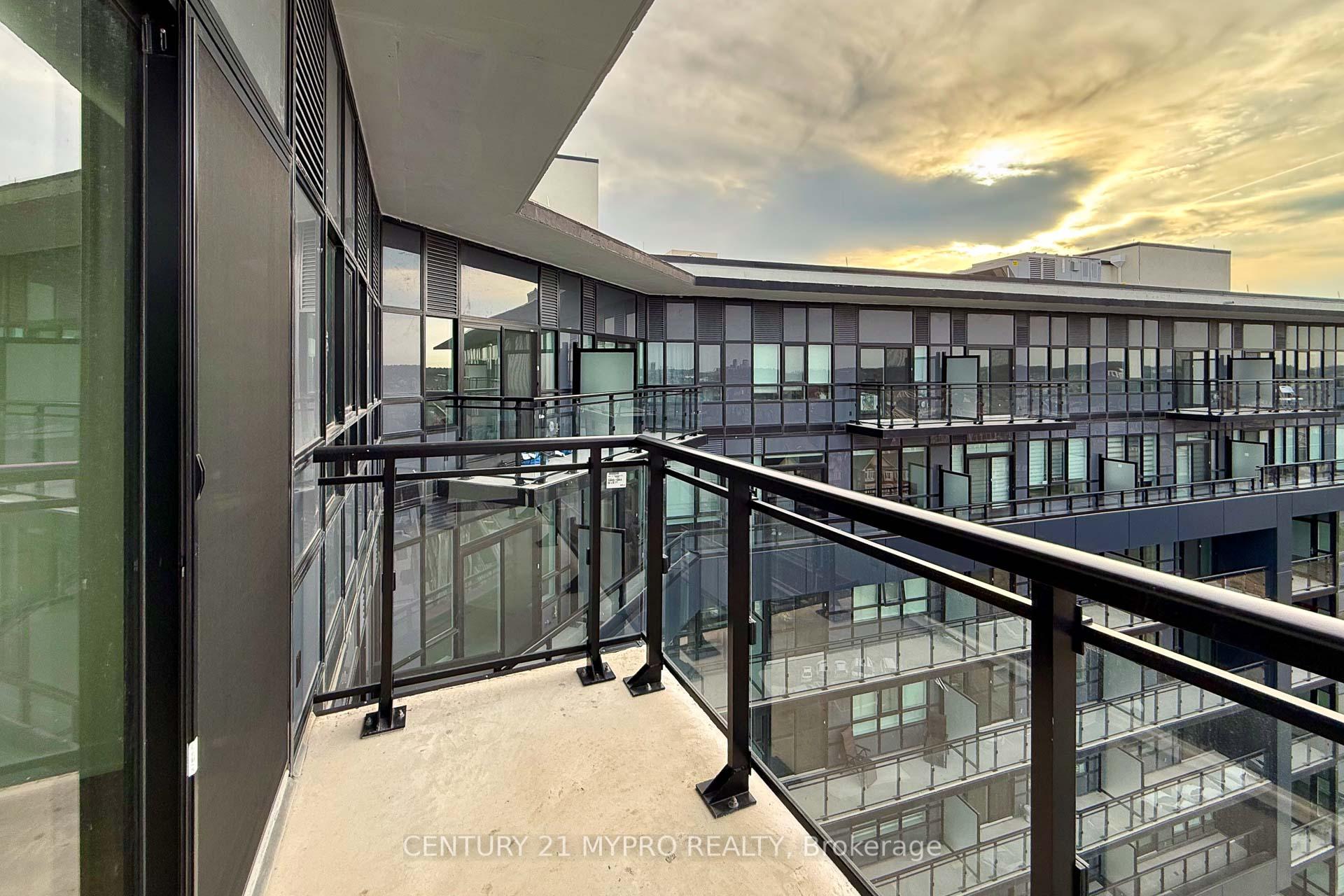 1 Bedroom Condo at 395 Dundas,  Oakville For sale