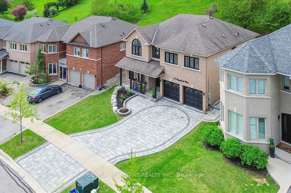 577 Royalpark Way, Vaughan, ON L4H 1K2