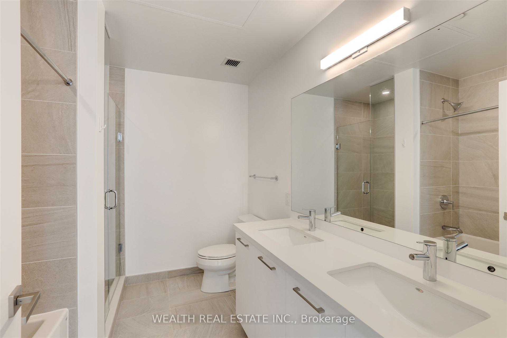 2 Bedrooms Condo at 33 Frederick Todd,  Toronto For sale