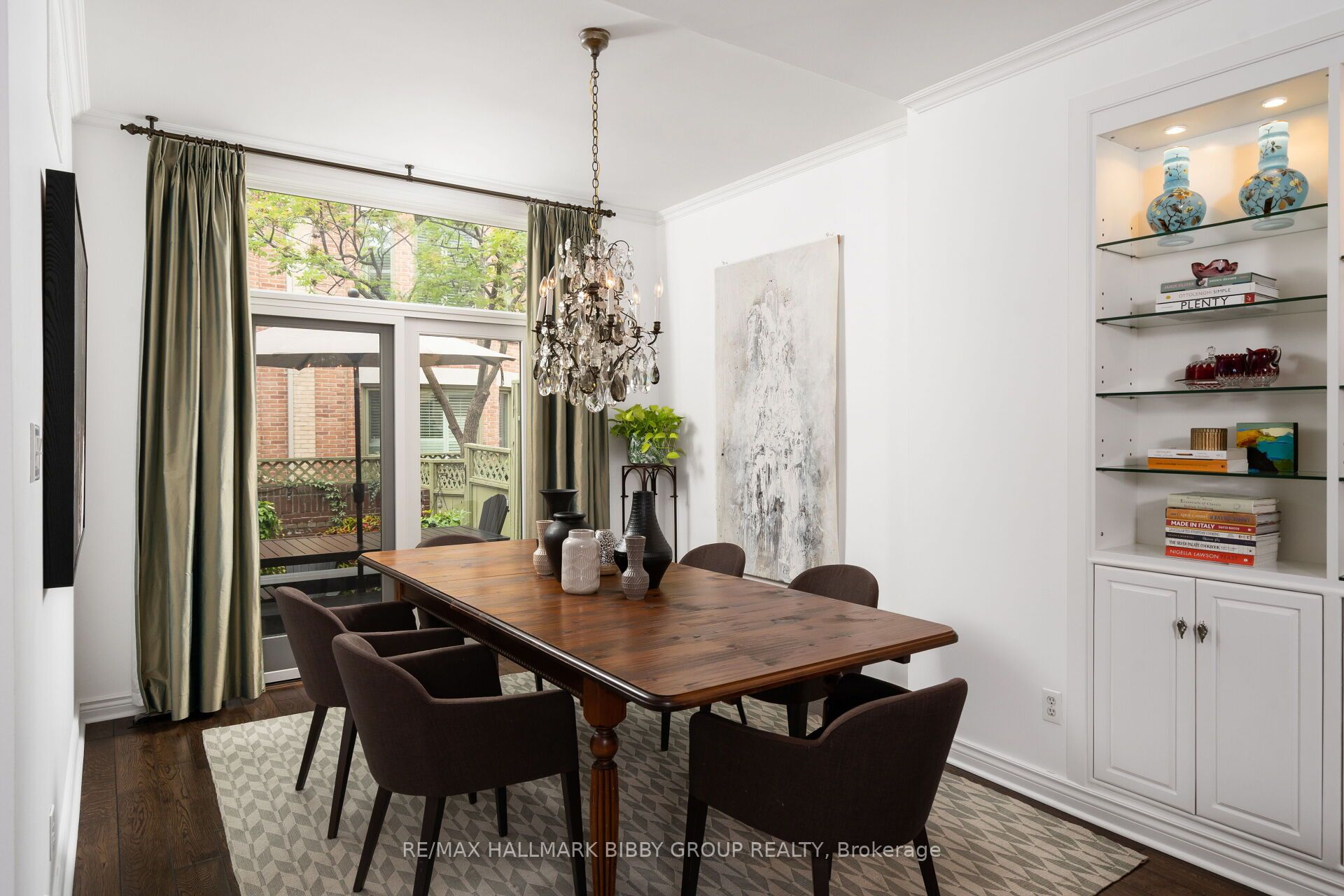 38 Earl Street, #1