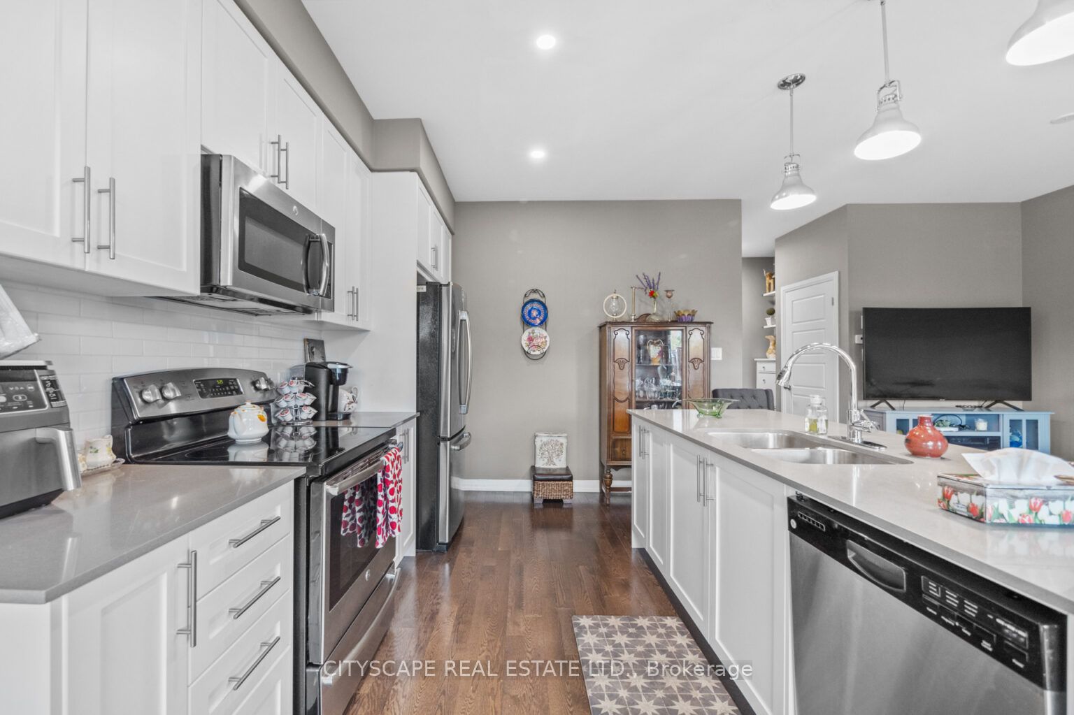765 Banks Crescent