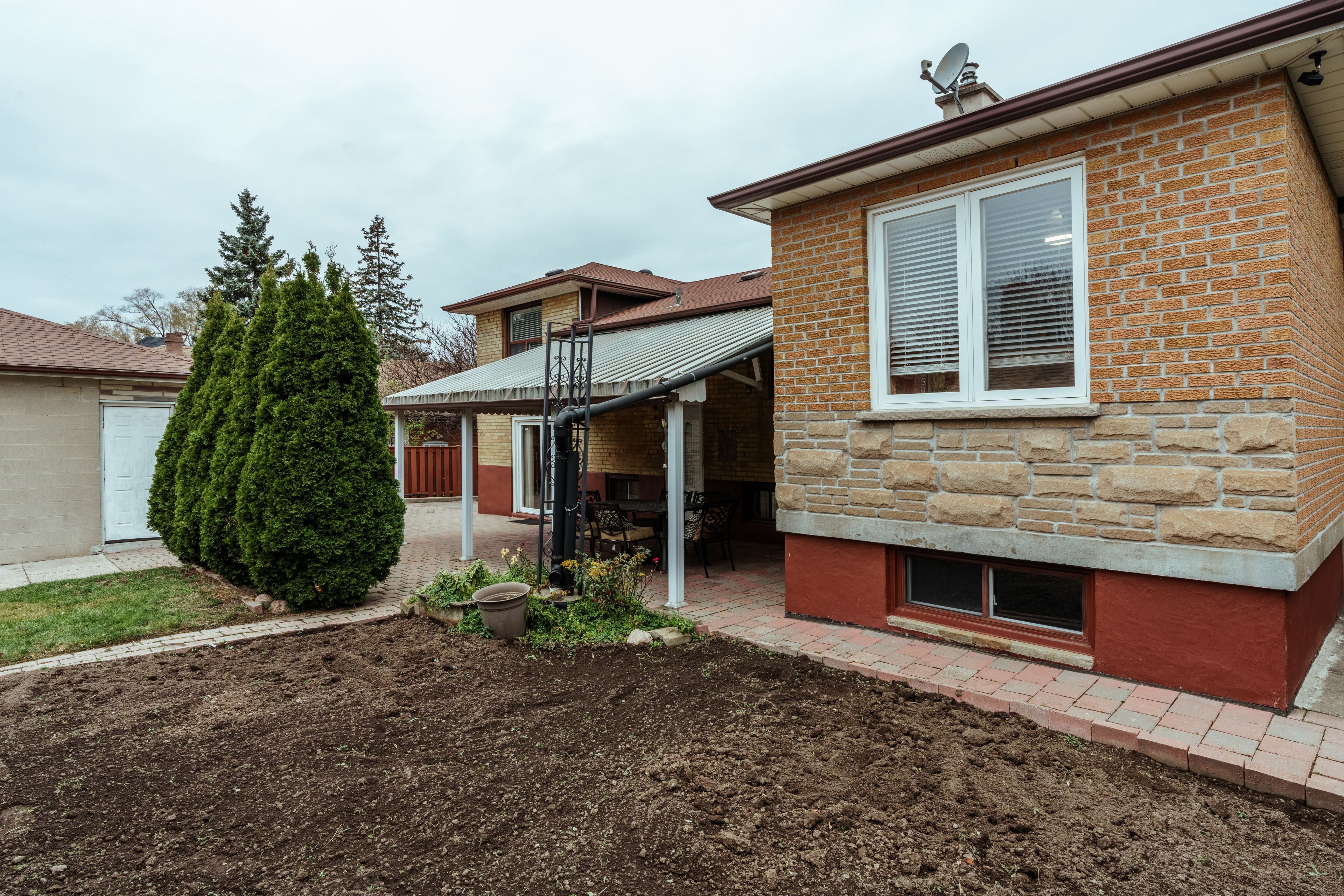 1 Creston Road