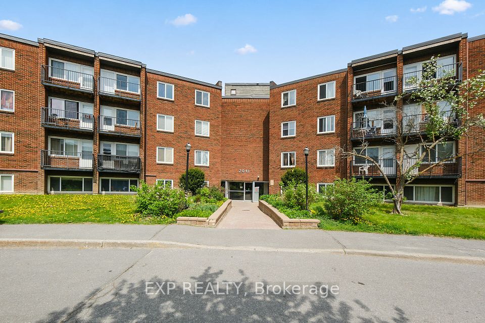 #305B - 2041 Arrowsmith Drive, BeaconHillNorthSouthandArea, ON K1J 7V7