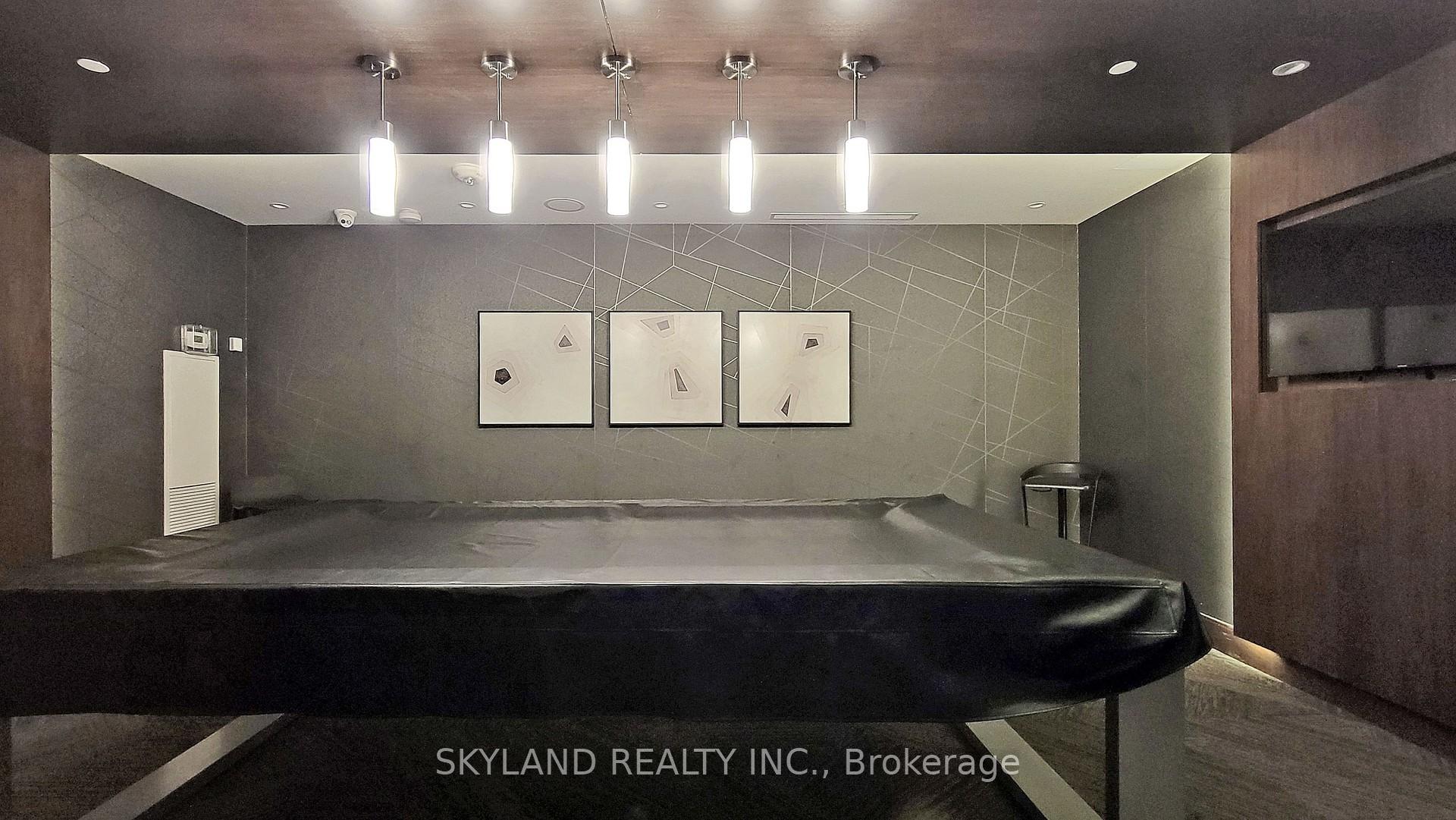 2 Bedrooms Condo at 255 Village Green, Toronto For sale