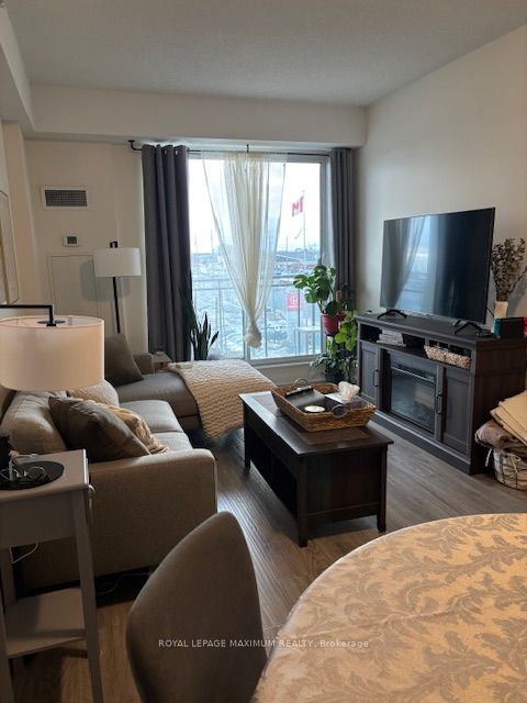 12 Woodstream Boulevard, #503