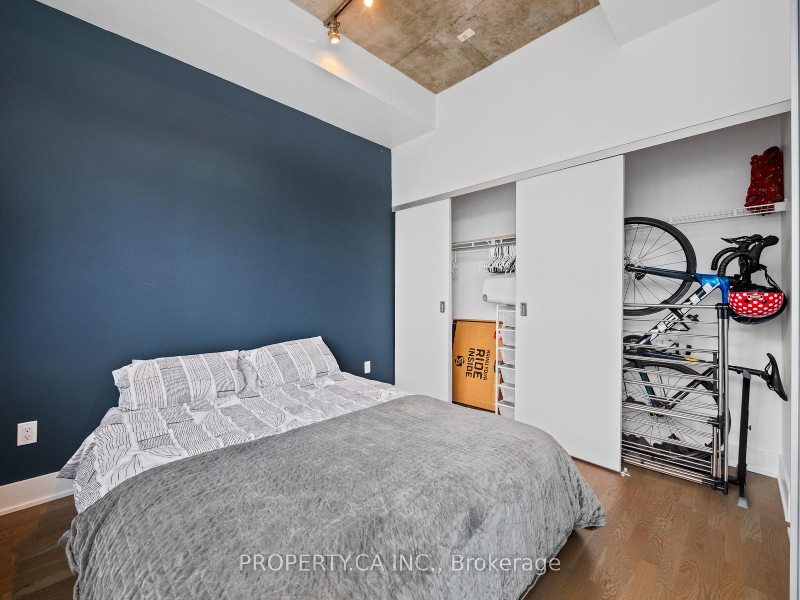 2 Bedrooms Condo at 90 Trinity,  Toronto For sale
