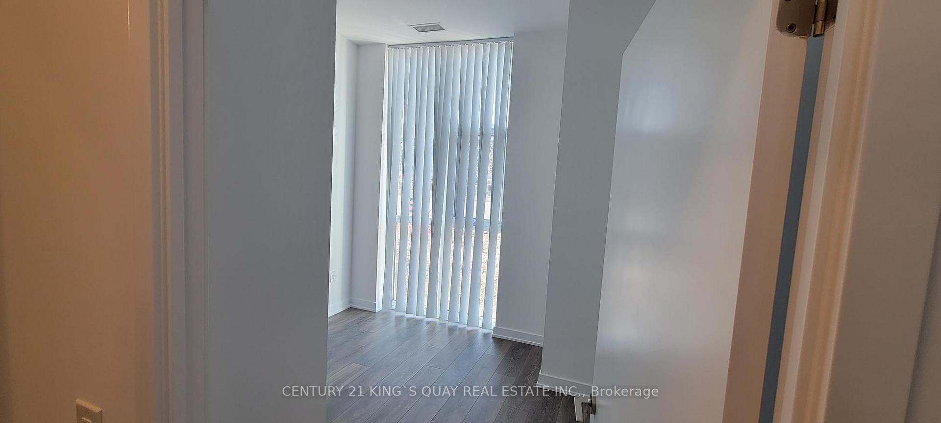 1 Bedroom Condo at 38 Honeycrisp,  Vaughan For sale