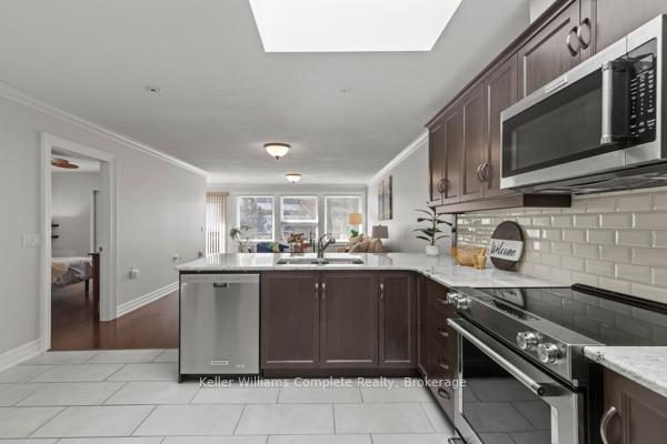 2 Bedrooms Condo at 12 Nolan,  Hamilton For sale