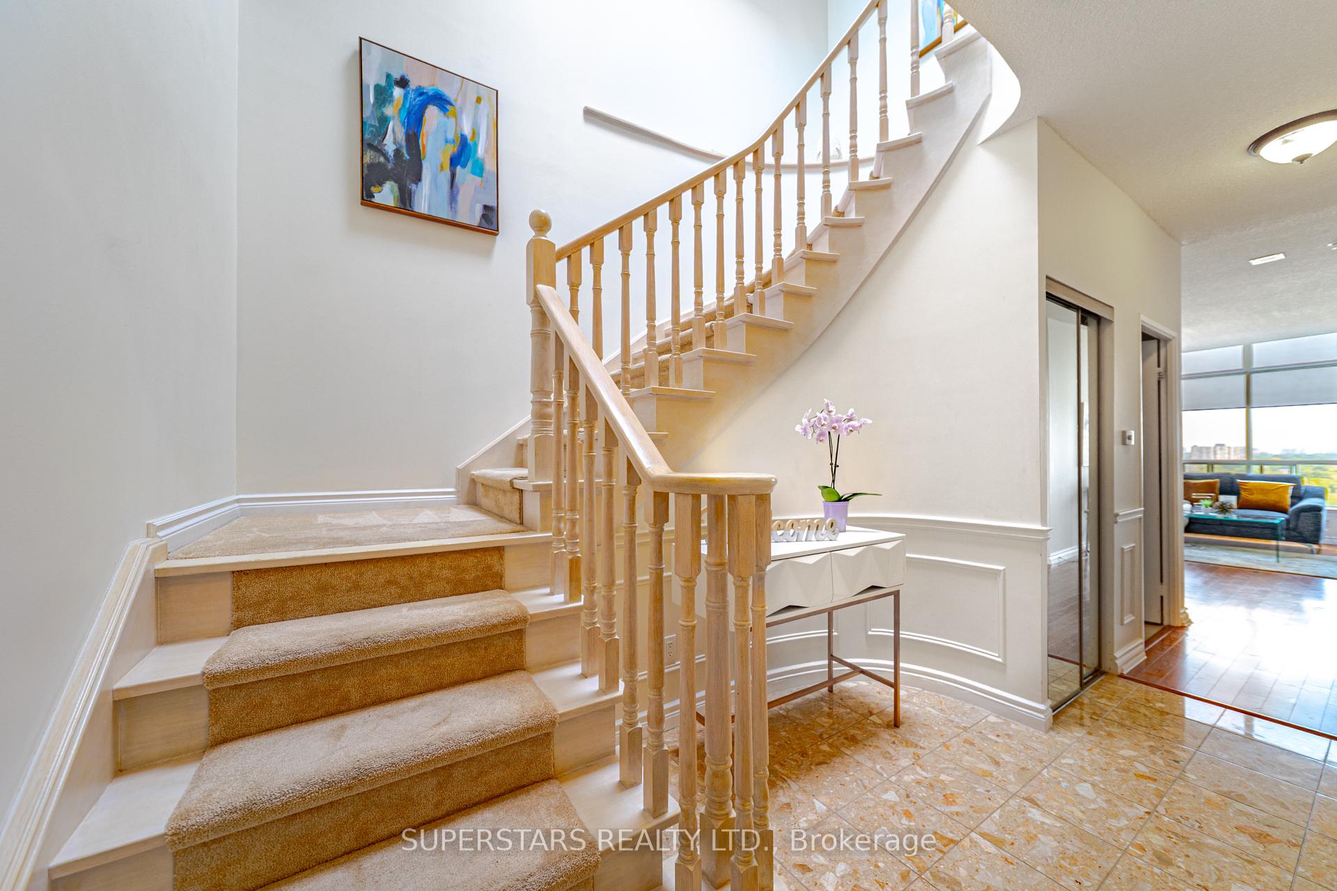2 Bedrooms Condo at 20 Guildwood, Toronto For sale