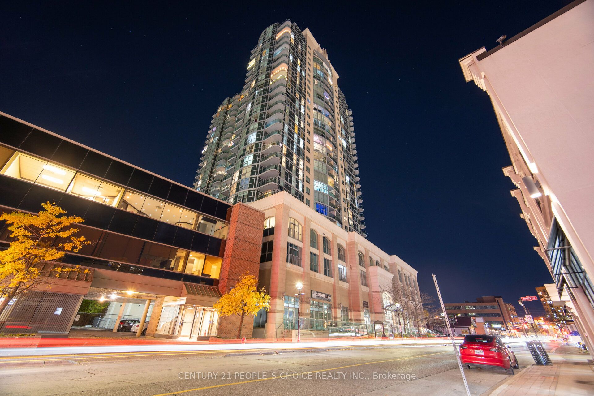 9 George Street N, #1910
