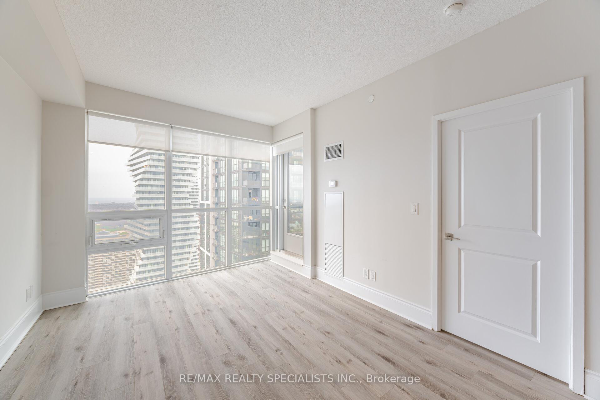 2 Bedrooms Condo at 510 Curran,  Mississauga For sale