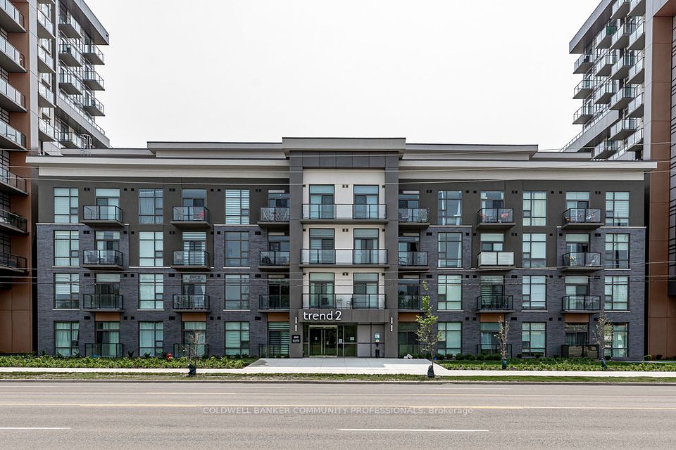 460 Dundas