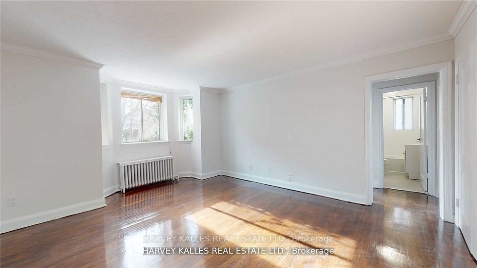 320 Lonsdale Road 8