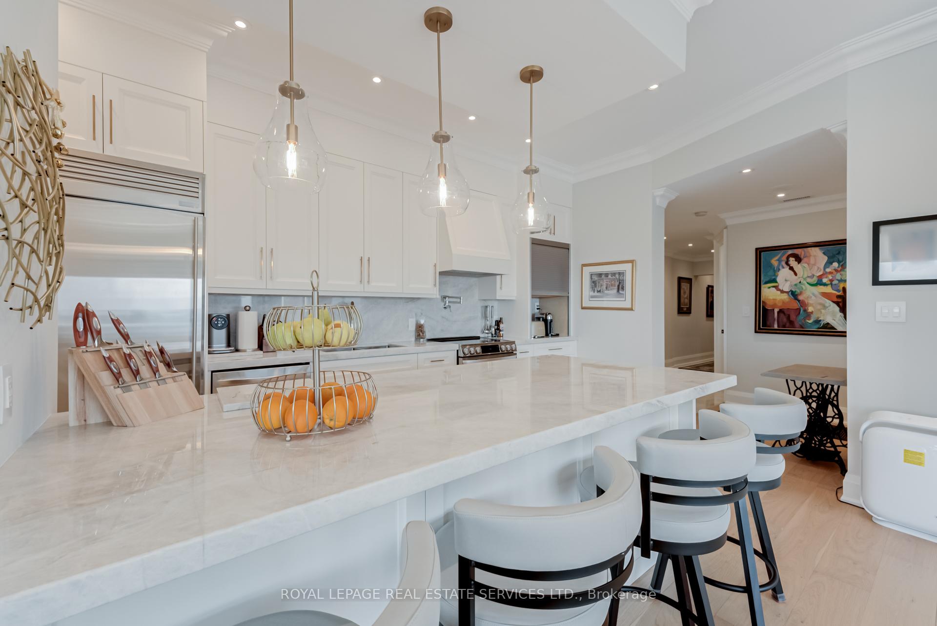 2 Bedrooms Condo at 2045 Lake Shore, Toronto For sale