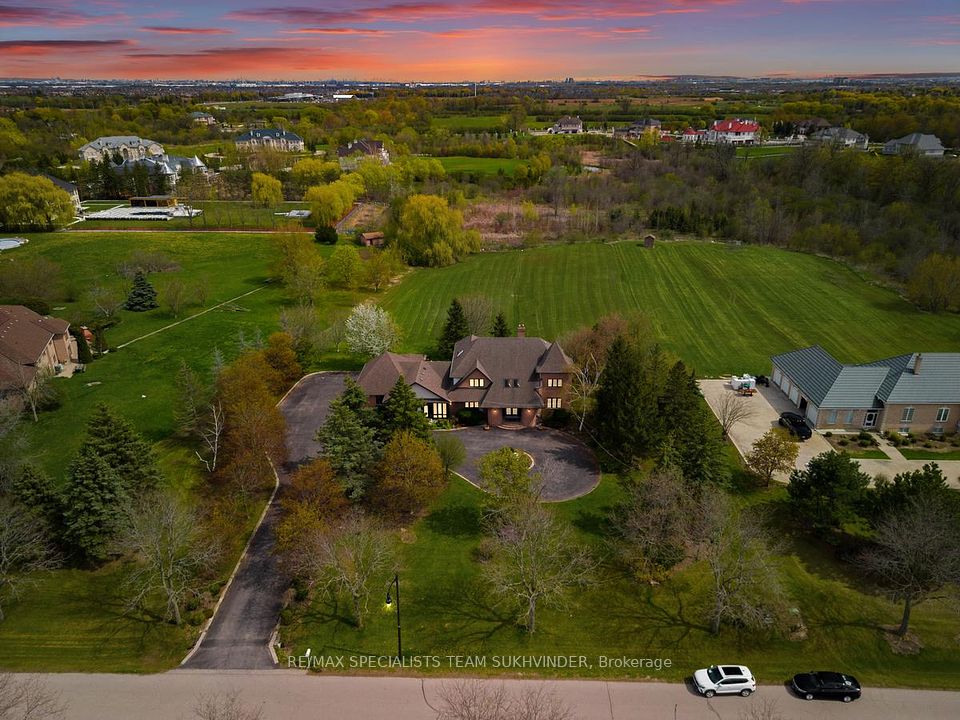 22 Bowman Avenue, Brampton, ON L6P 0X5