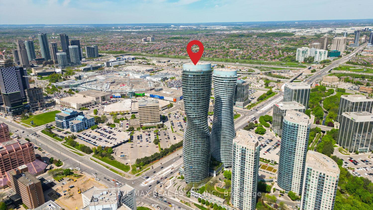 2 Bedrooms Condo at 60 Absolute, Mississauga For sale
