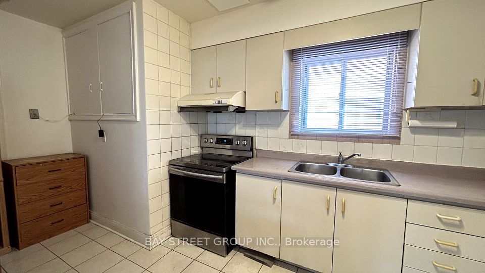 #Ground - 36 Grandview Avenue, Markham, ON L3T 1H2