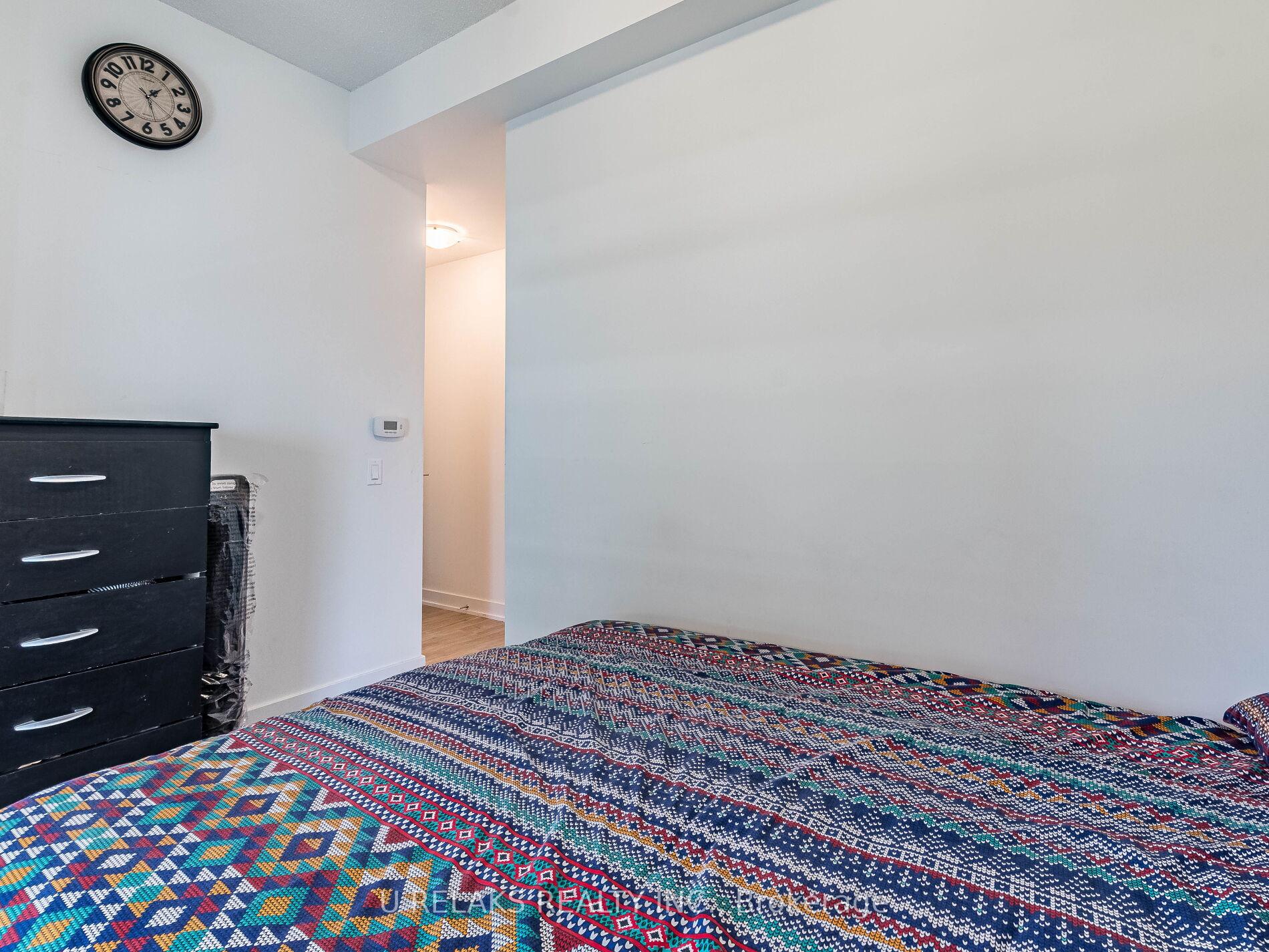 2 Bedrooms Condo at 251 Manitoba,  Toronto For sale