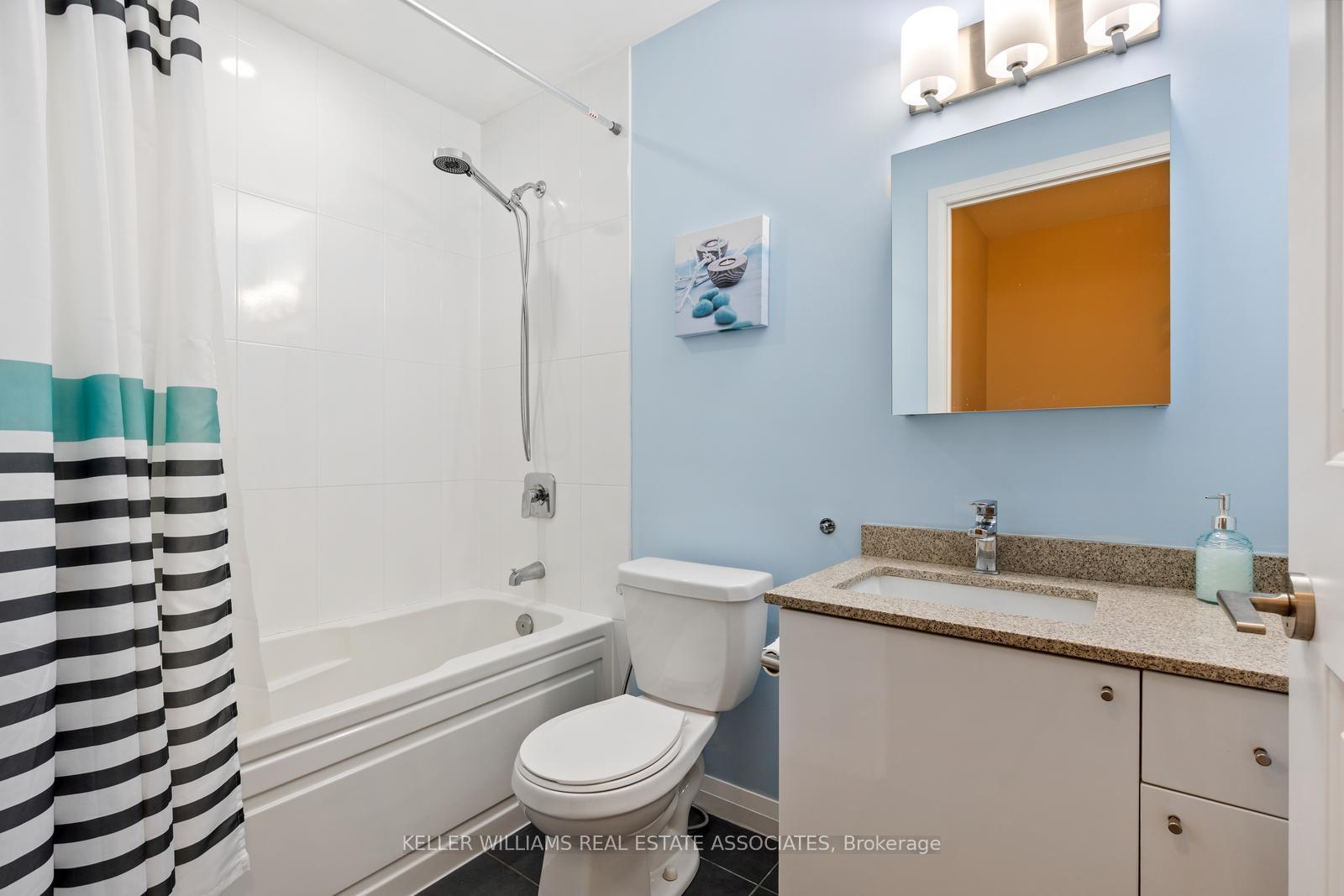 4 Bedrooms Condo at 5025 Four Springs, Mississauga For sale