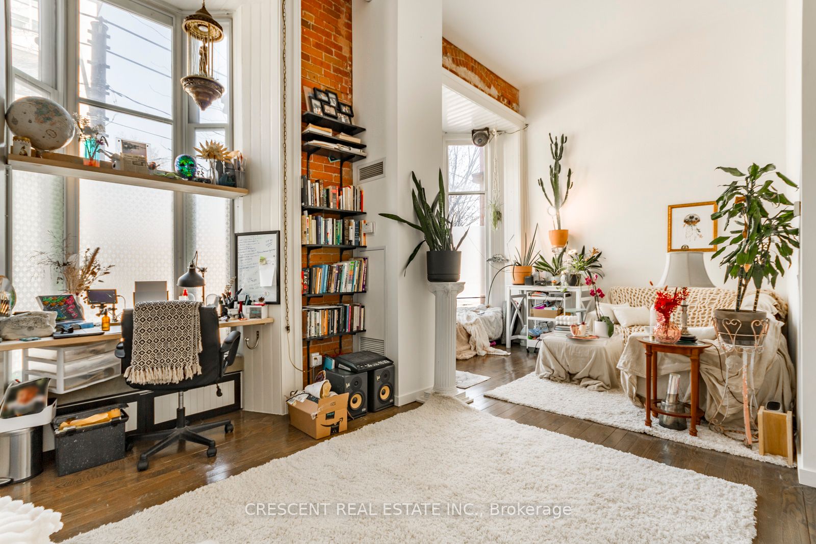 915 King Street W, #208
