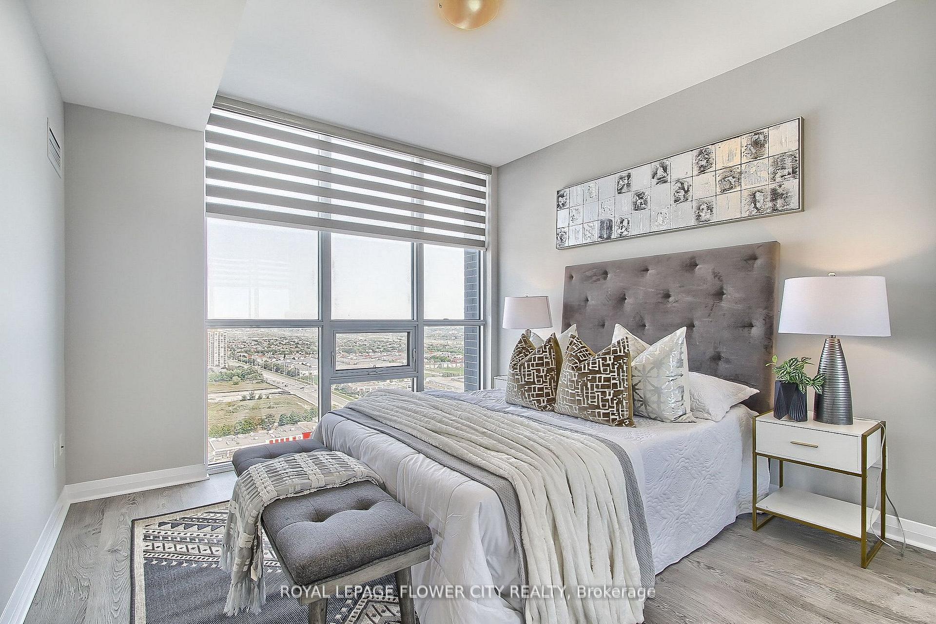 3 Bedrooms Condo at 5025 Four Springs, Mississauga For sale
