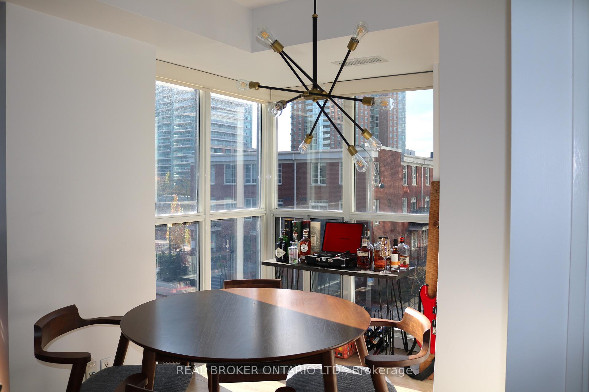 2 Bedrooms Condo at 1005 King, Toronto For sale