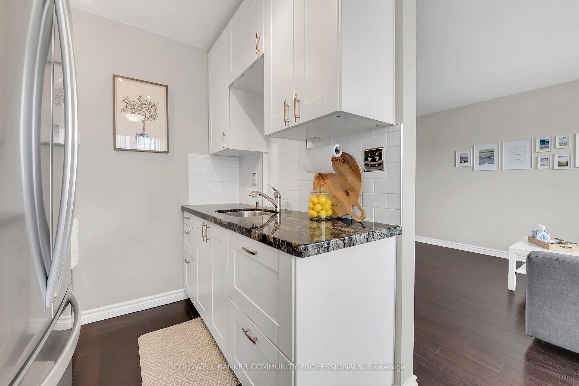 1 Bedroom Condo at 141 Catharine, Hamilton For sale