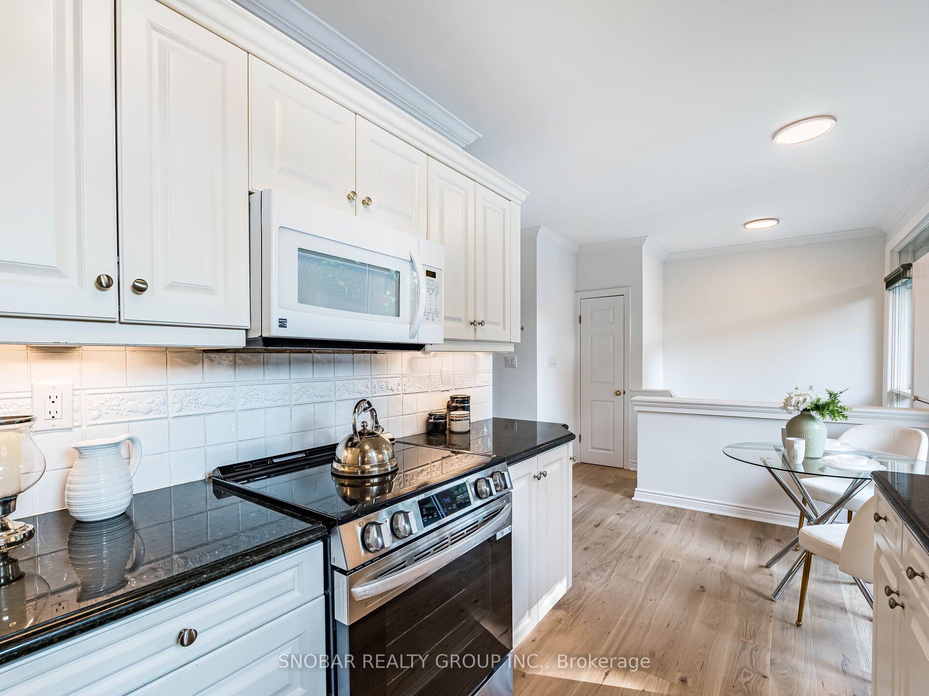 3208 Flynn Crescent