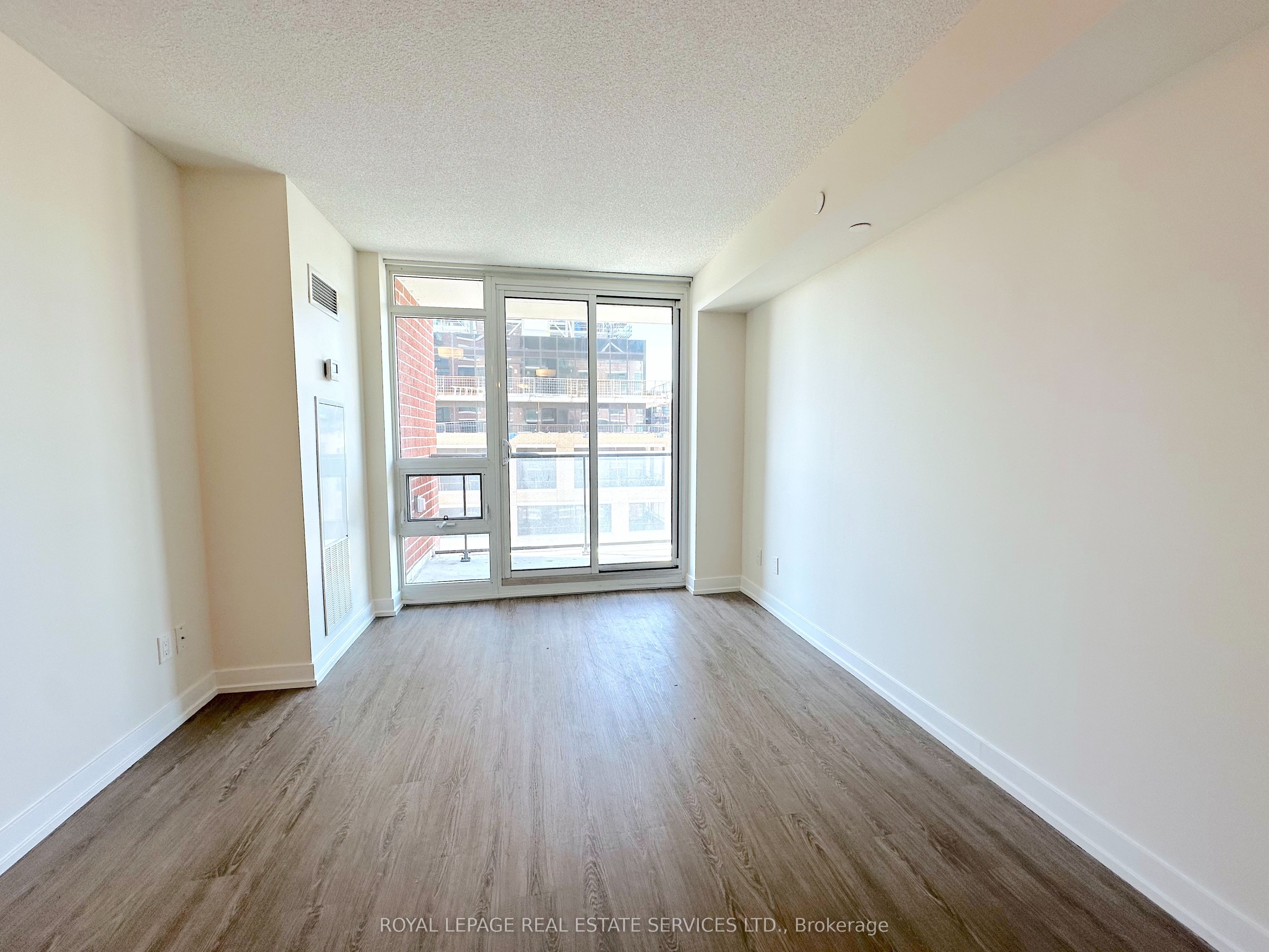 420 Harwood Avenue S, #604