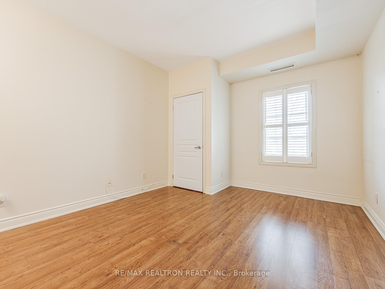 2 Bedrooms Condo at 9901 Keele, Vaughan For sale