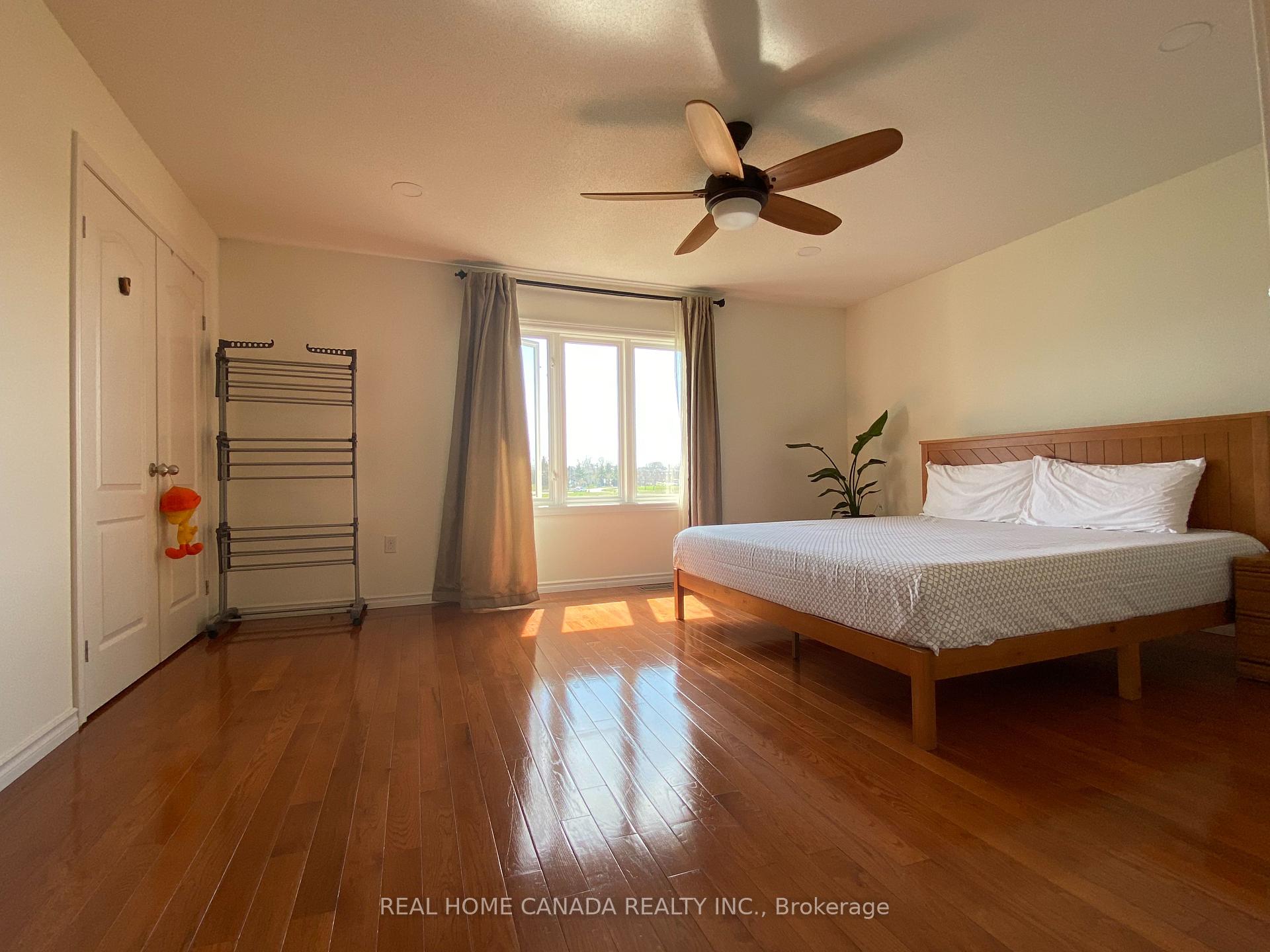 3 Bedrooms Condo at 370 Stonehenge,  Hamilton For sale