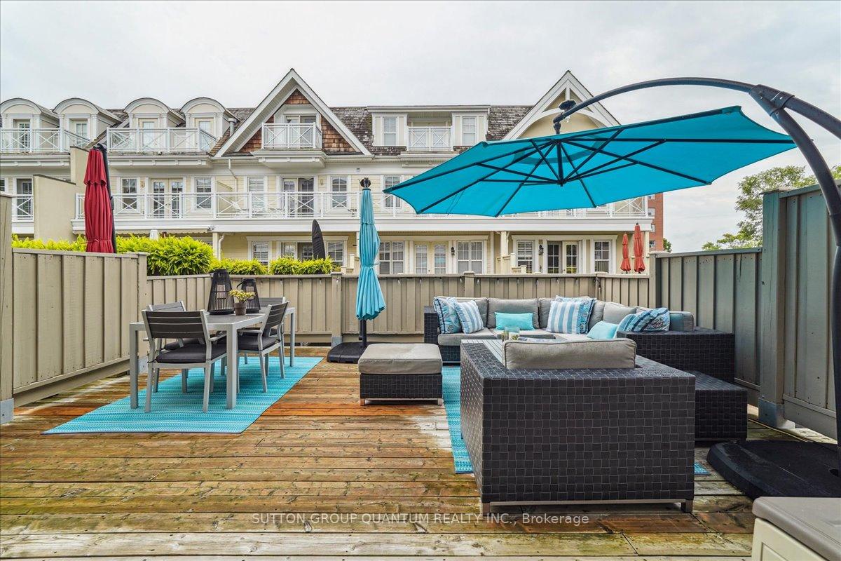 2 Bedrooms Condo at 2378 Marine, Oakville For sale