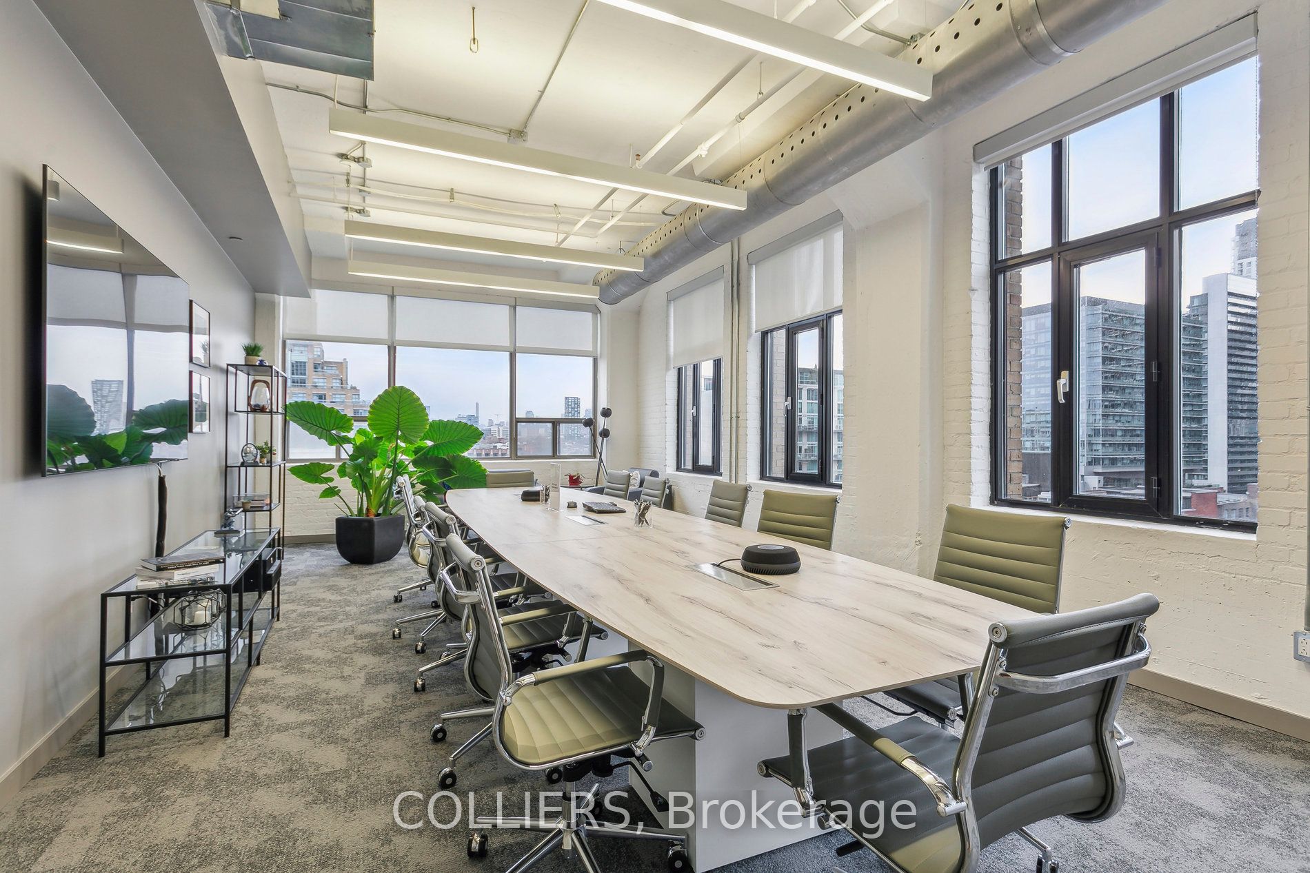 110 Spadina Avenue, #900