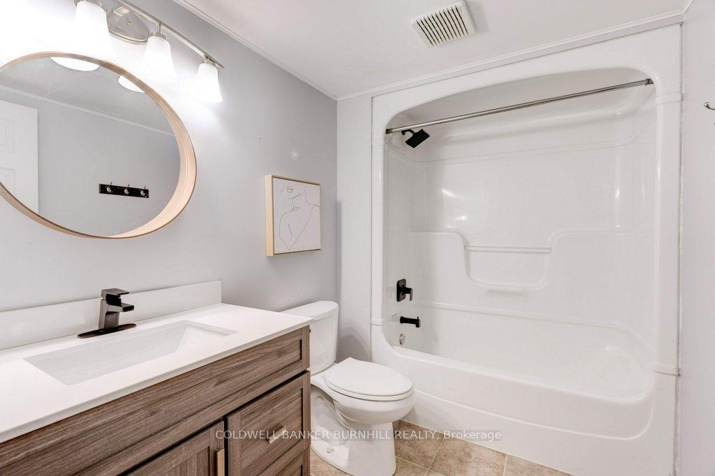 2 Bedrooms Condo at 2040 Cleaver,  Burlington For sale