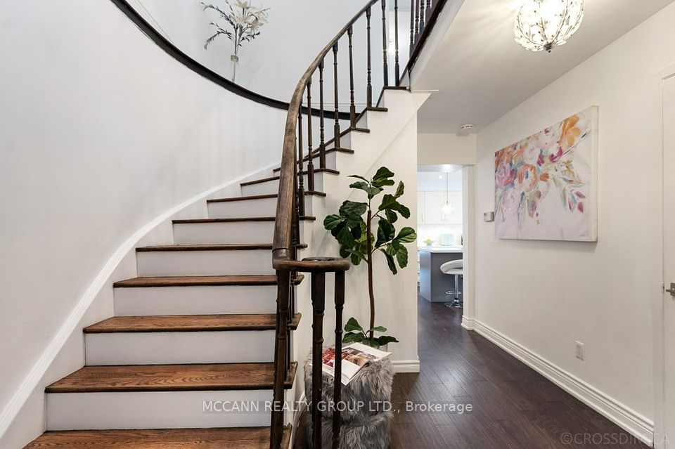 81 Stirling Crescent, Markham, ON L3R 7J8