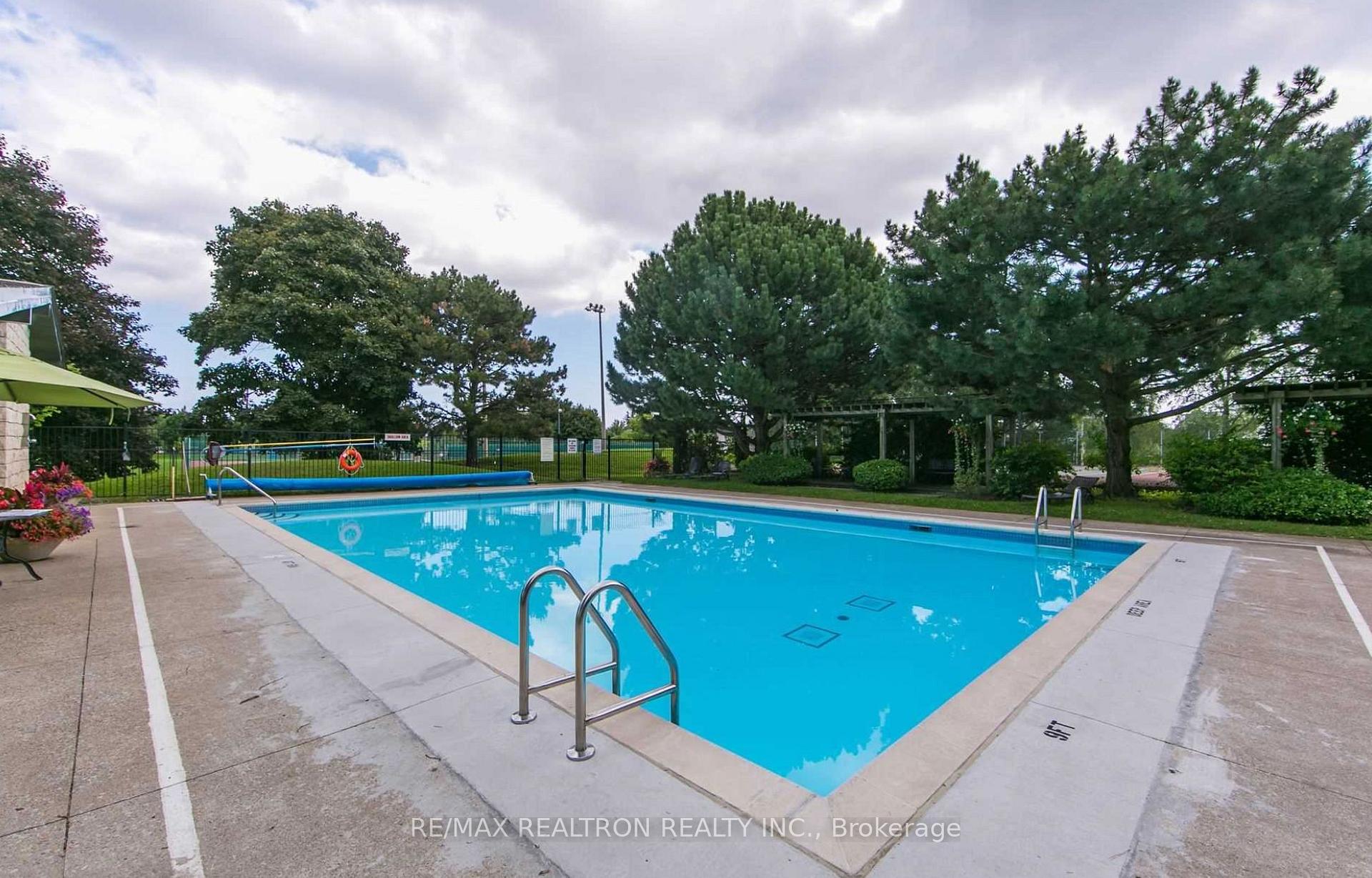 2 Bedrooms Condo at 1555 Finch,  Toronto For sale