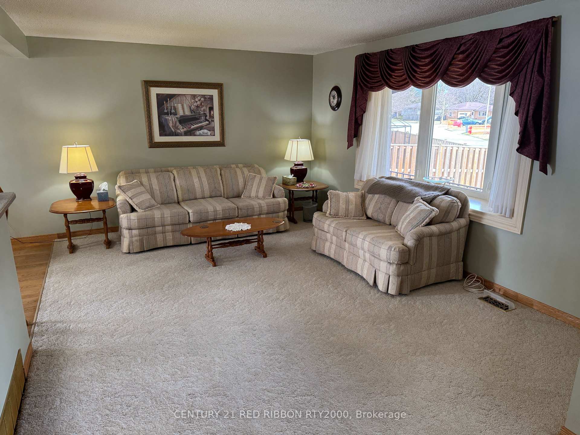 334 Helen Drive, Strathroy-Caradoc, ON N7G 3M3