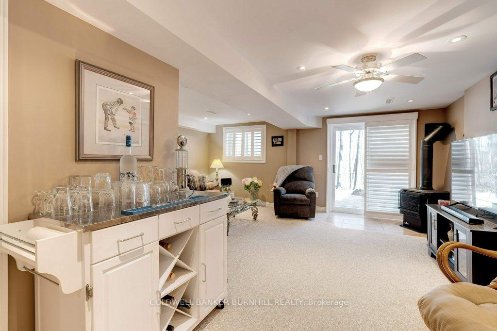 3 Bedrooms Condo at 2301 CAVENDISH,  Burlington For sale